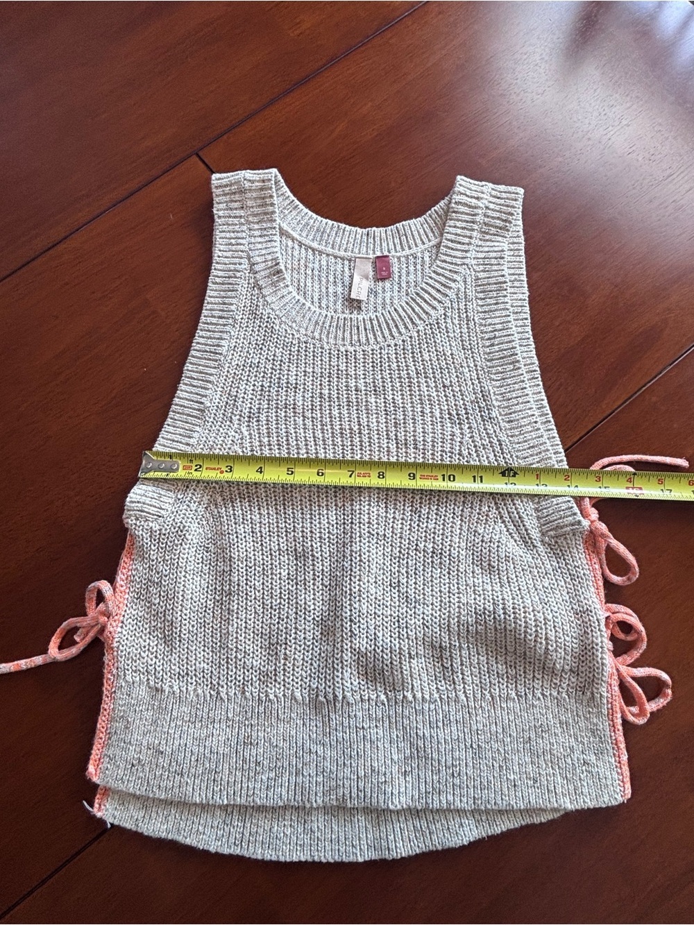 Pilcro Speckled Cream Knit Tank with side ties size Small - Picture 8 of 9